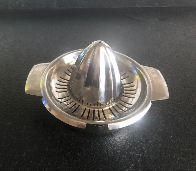 Exprimidor de acero inoxidable