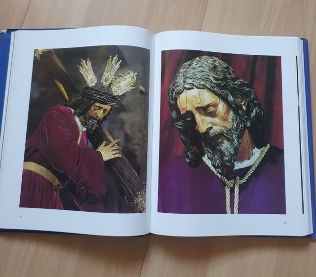 SEVILLA PENITENTE .SEMANA SANTA DE SEVILLA