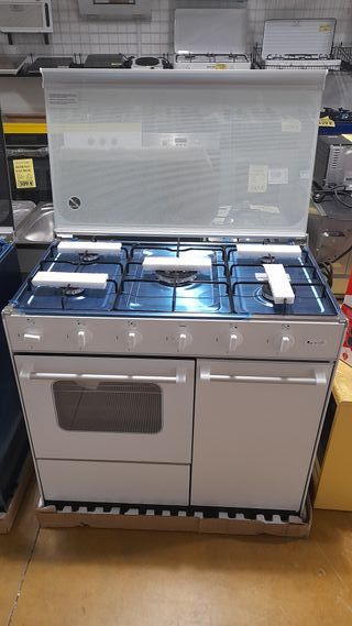 COCINA GRALUX 5 FUEGOS + HORNO + PORTABOMBONA de segunda mano por 299 EUR  en El Arenal en WALLAPOP