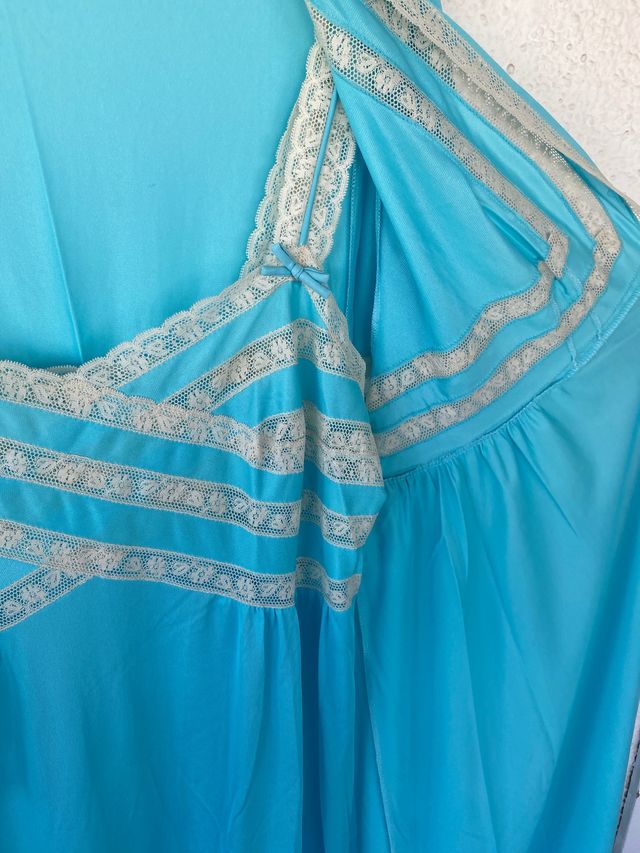 Camison con conjunto de bata