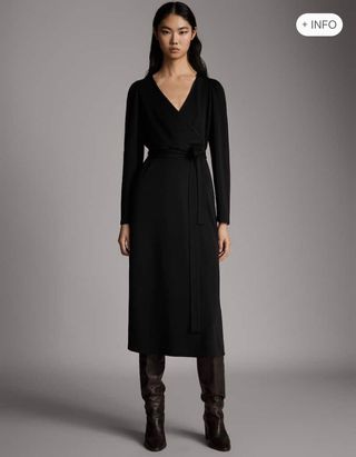 Vestido negro Massimo Dutti nuevo con etiqueta de segunda mano por 38 EUR  en Benidorm en WALLAPOP