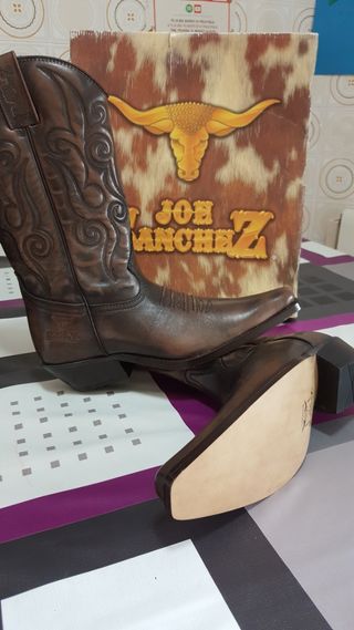 Botas camperas Joe Sánchez hombre de segunda mano por 80 EUR en Bermeo en  WALLAPOP