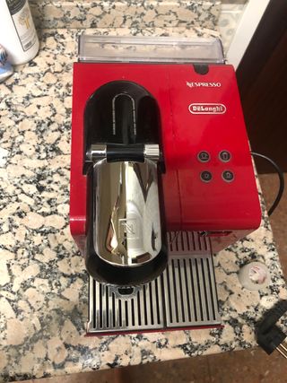 Cafetera Nespresso de segunda mano en Valladolid en WALLAPOP Cafetera Nespresso de segunda mano en Valladolid en WALLAPOP
