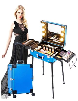 Maletín maquillaje \\/ peluquería \\/ uñas \\/ tatuajes de segunda mano por  200 EUR en Sevilla en WALLAPOP