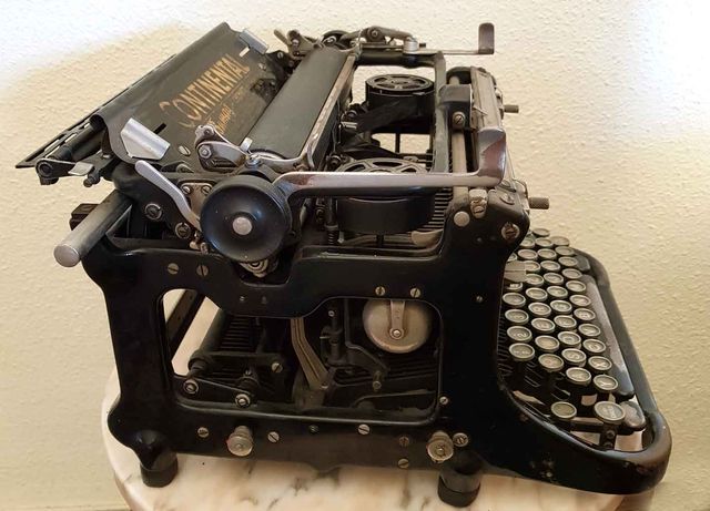 MAQUINA DE ESCRIBIR CONTINENTAL C1920