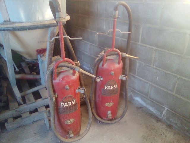 extintor antiguo vintage
