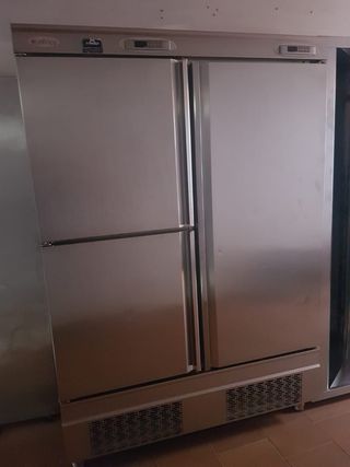 Armario frigorífico de segunda mano en WALLAPOP
