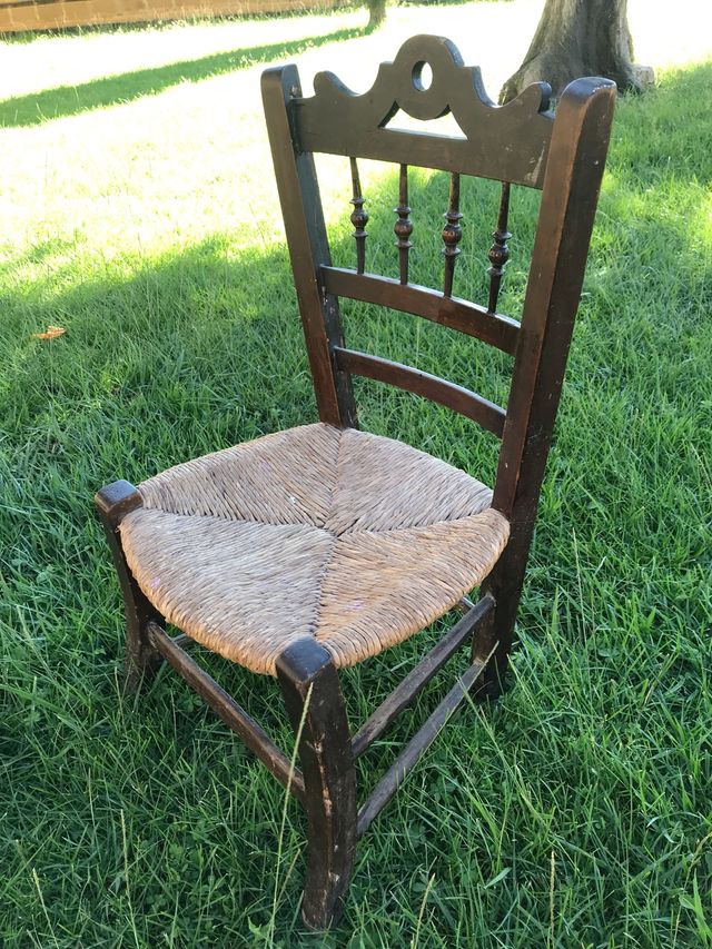 Silla muy antigua para restaurar