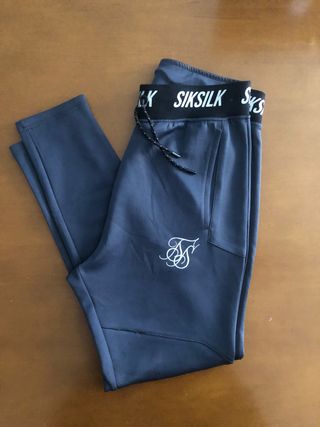 Pantalones chándal Sik-Silk talla M de segunda mano por 30 EUR en Madrid en  WALLAPOP
