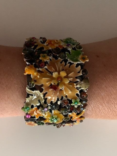 BRAZALETE DE PEDRERÍA ESMALATADO