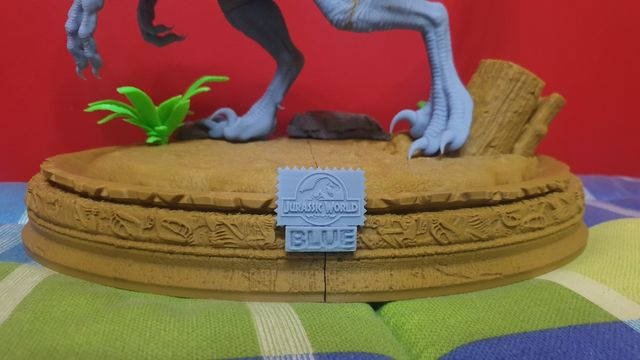 Blue Velociraptor Jurassic World 3D pintado a mano