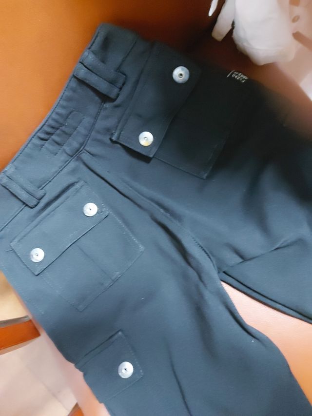PRECIOSO PANTALÓN  DE CHICHA 