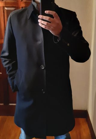Abrigo Hugo Boss hombre de segunda mano por 170 EUR en Urteta en WALLAPOP