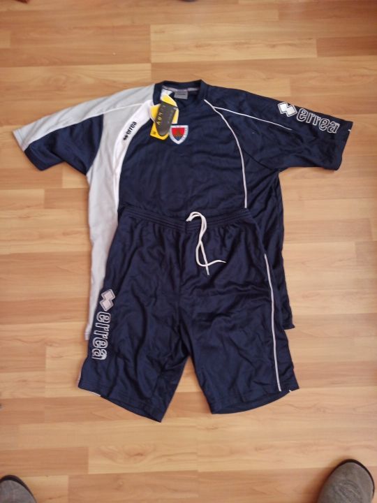 Camiseta y pantalón errea C.D. Numancia