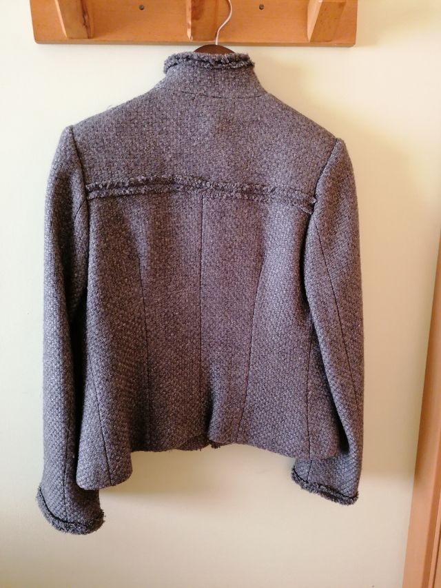 Traje de chaqueta y falda.