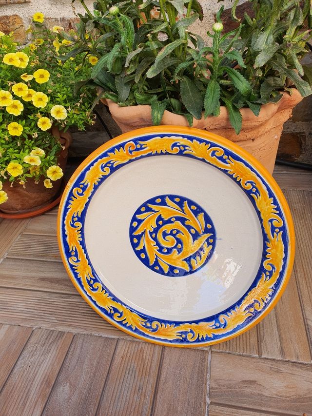 Fuente grande o frutero, antigua