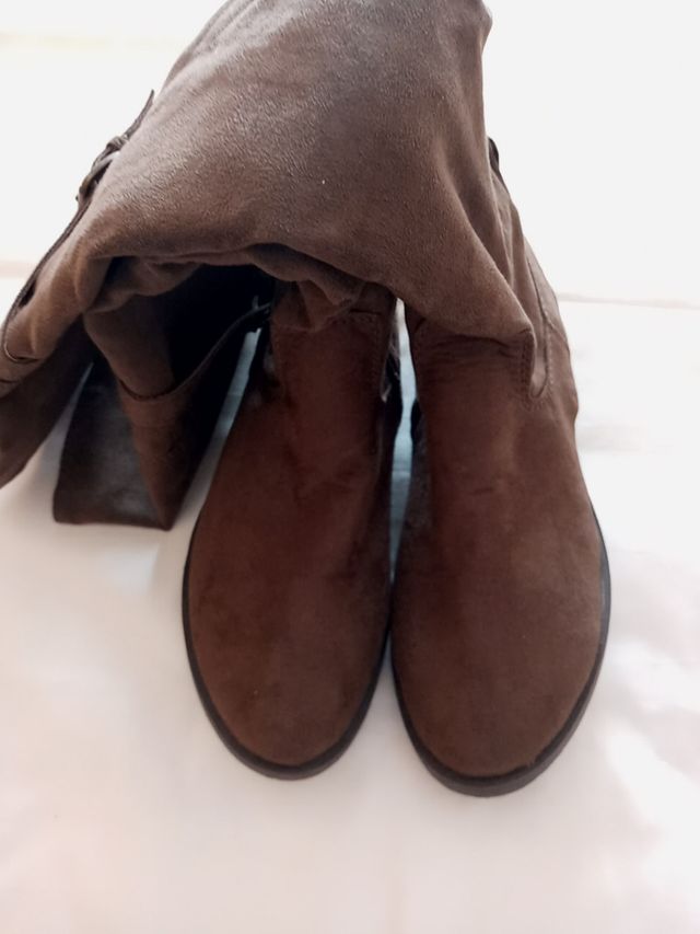 Botas de ante marrón