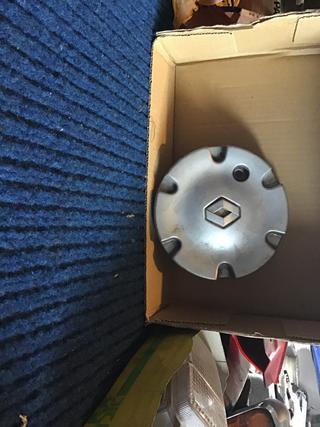 TAPA LLANTA RENAULT 7700428725