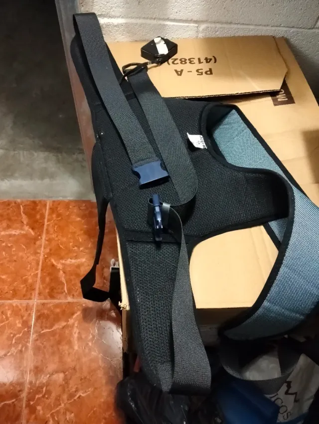 Peto de sujecion acolchado con cinta perineal