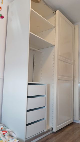 Armario puertas correderas de segunda mano en WALLAPOP