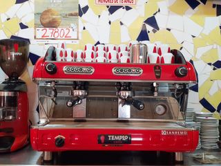 Maquina de café industrial de segunda mano por 700 EUR en Valencia en  WALLAPOP