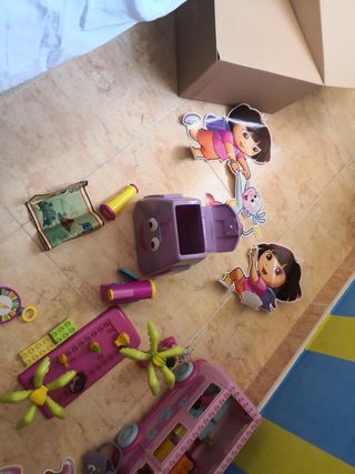 Lote de juguetes de Dora la exploradora de segunda mano por 18 EUR en  Torrijos en WALLAPOP