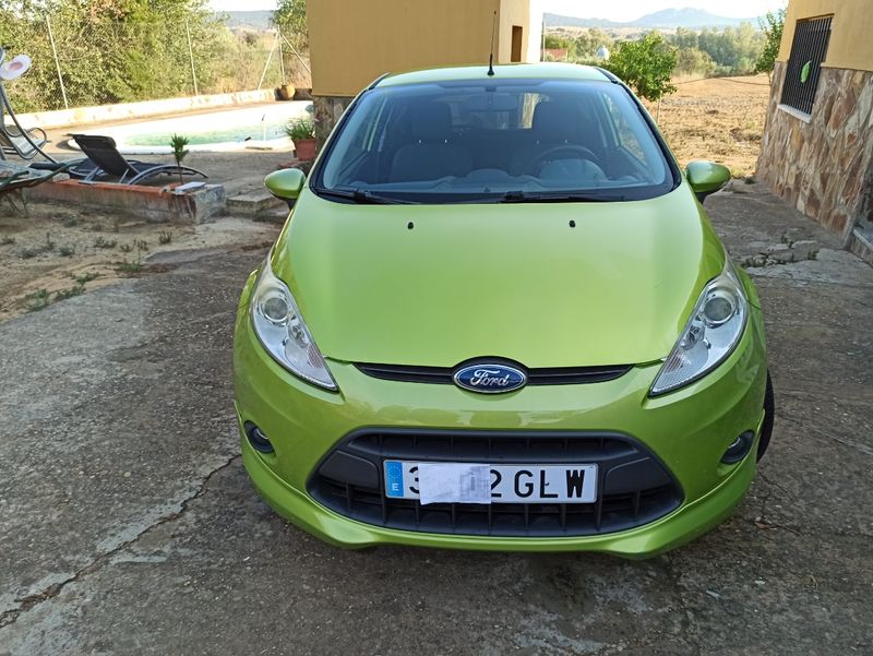 Ford Fiesta 2009 - foto 1