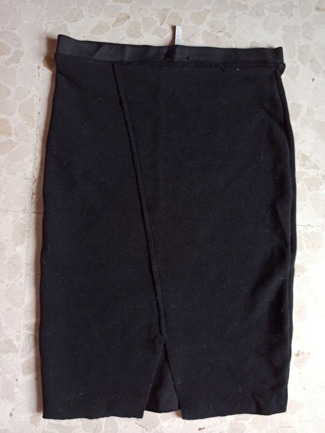 Falda tubo negra talla L