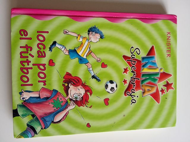 Kika superbruja " loca por el fútbol "