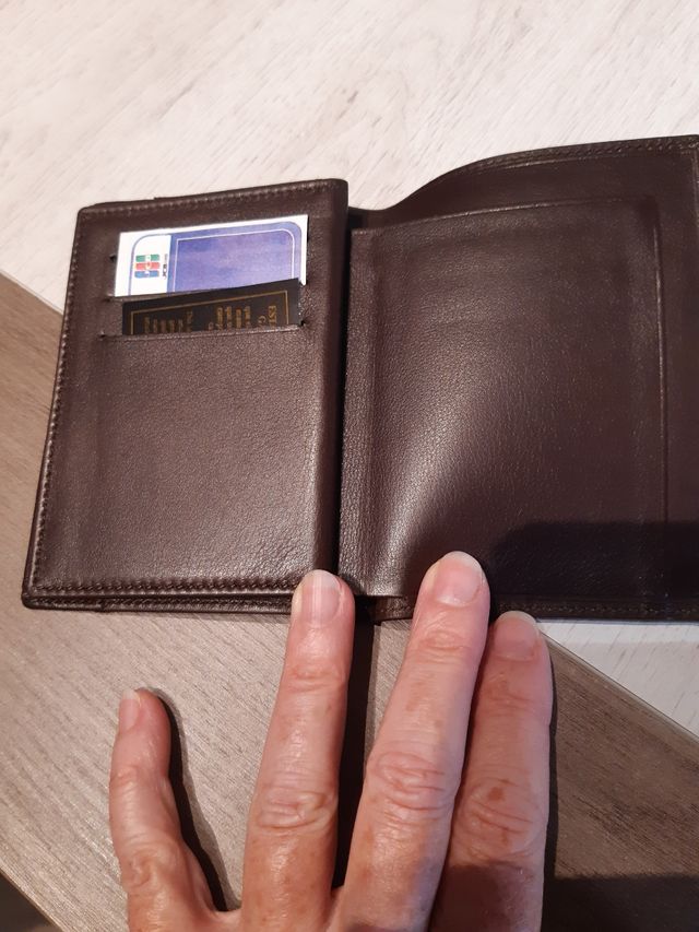 A Estrenar Cartera de piel