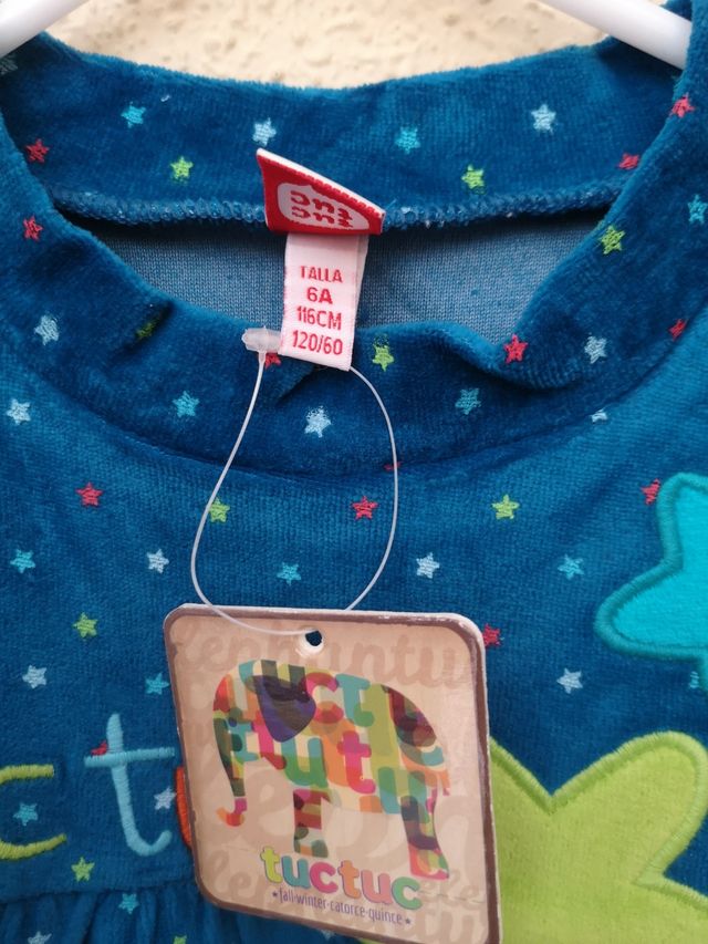 Vestido niña talla 6 años de Tuc-Tuc nuevo.