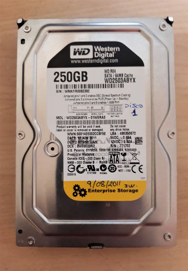 DISCO DURO WD2503ABYX, DE 250GB SATA excelente est
