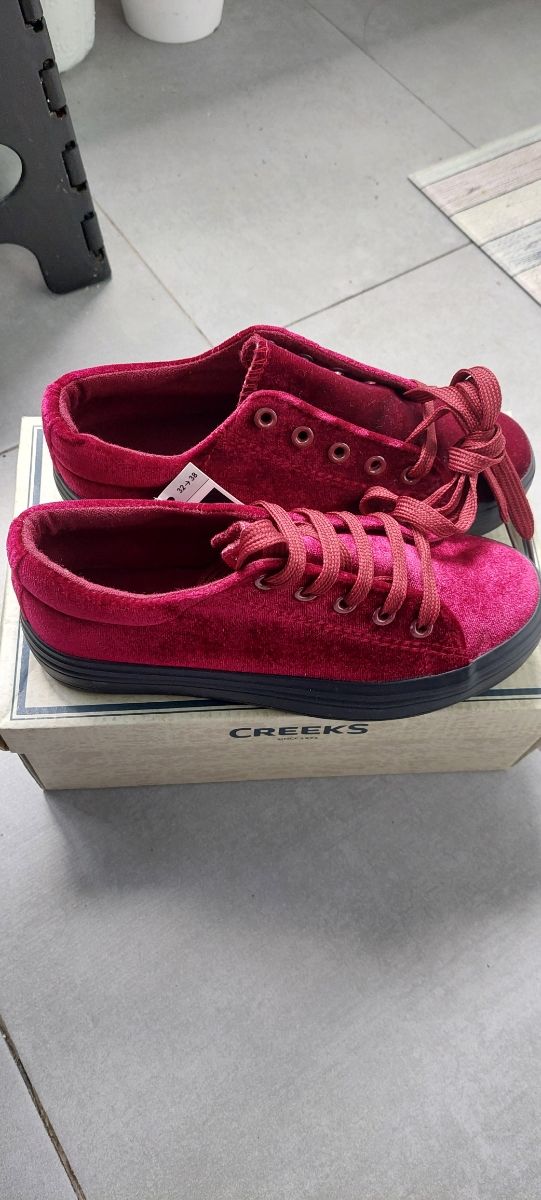 Zapatillas plataforma talla 33

