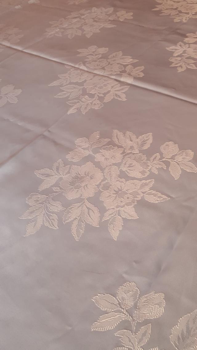 Colcha nueva de verano en raso 1,35 cm.