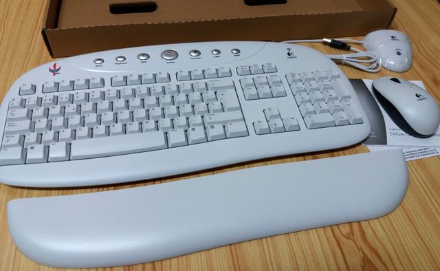 Teclado y Raton inalámbrico Logitec, Nuevo estrena