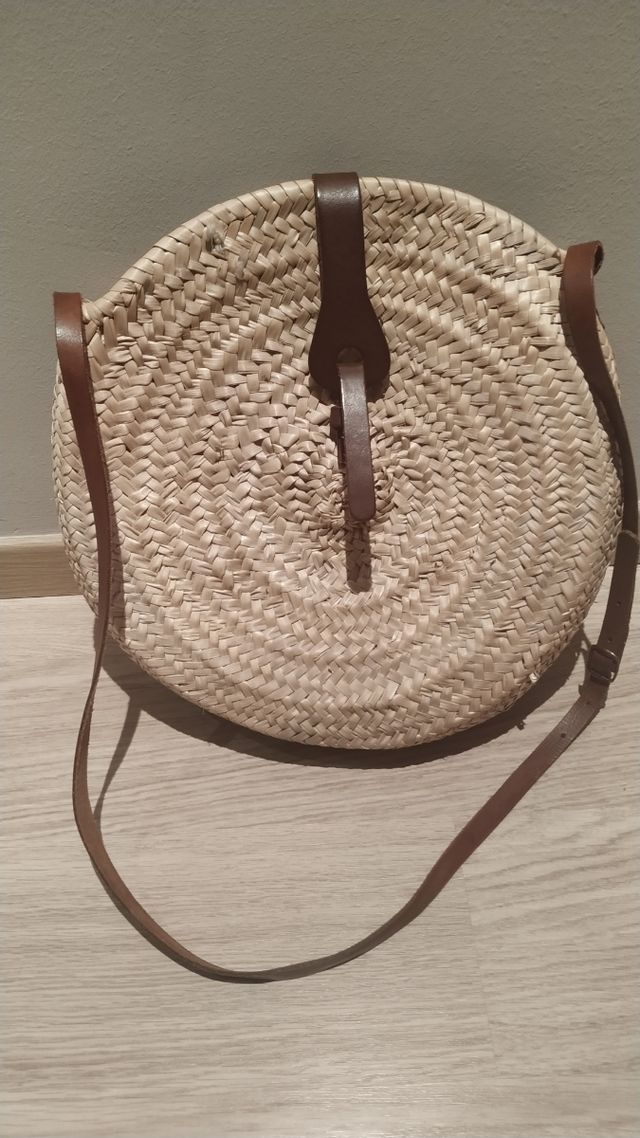 Bolso de mimbre y piel