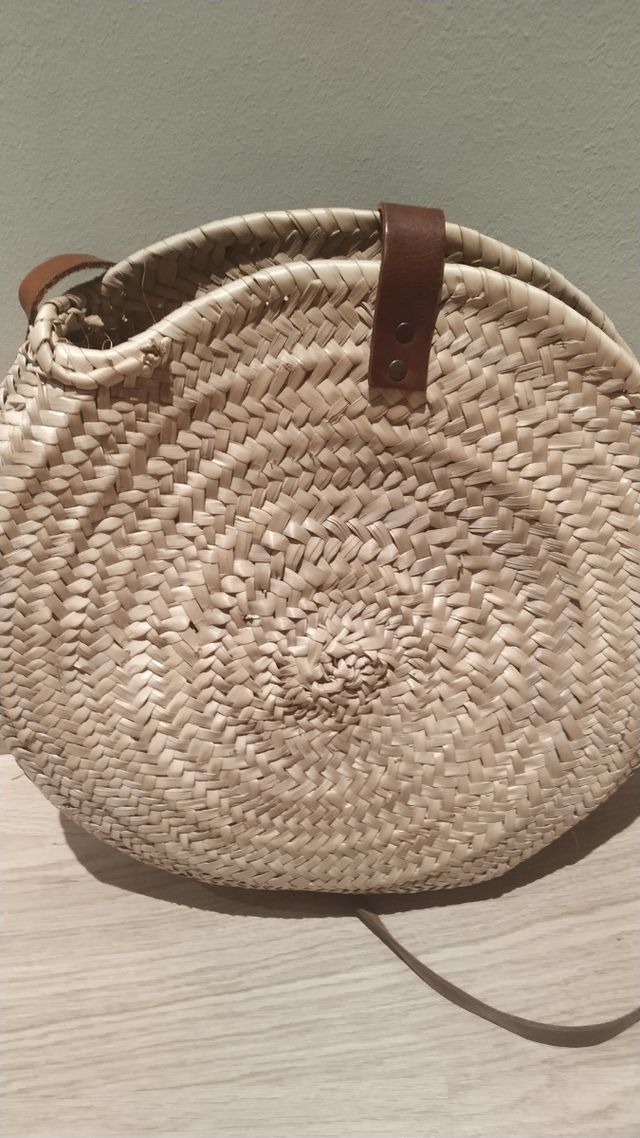 Bolso de mimbre y piel