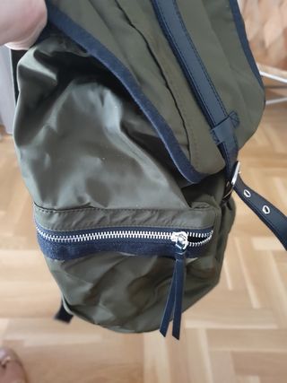 Mochila Bimba y Lola verde militar de segunda mano por 59 EUR en Madrid en  WALLAPOP