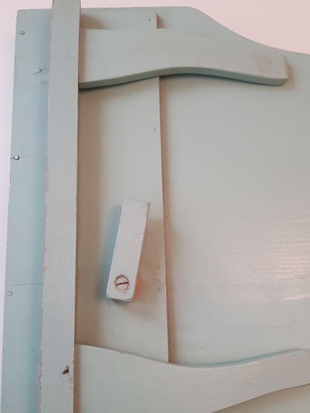 ANTIGUA CAMARERA O BANDEJA DE SERVICIO DE MADERA