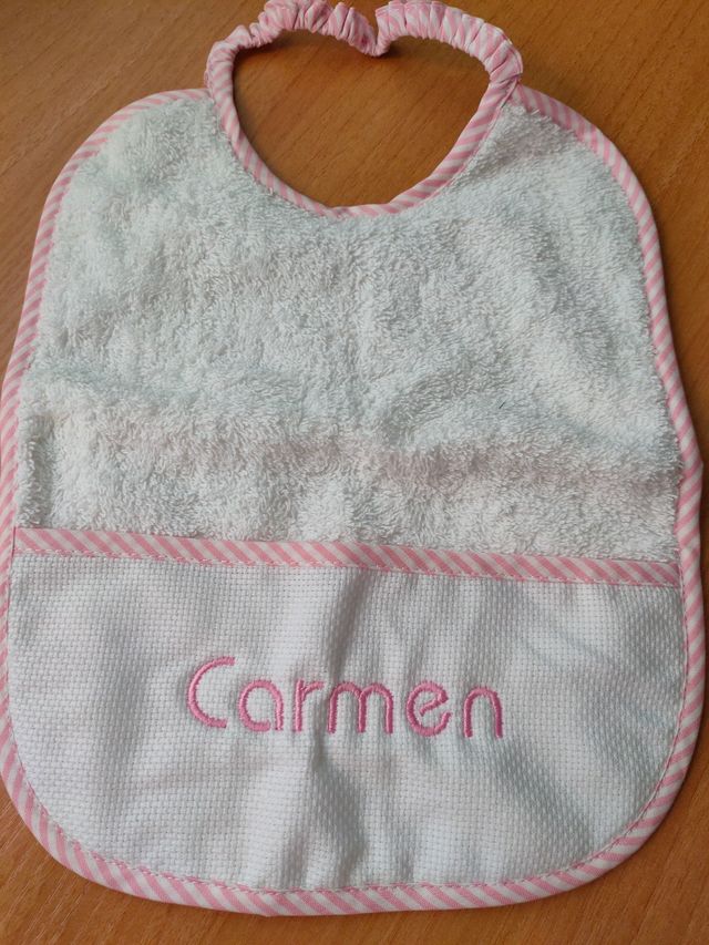 Babero Carmen