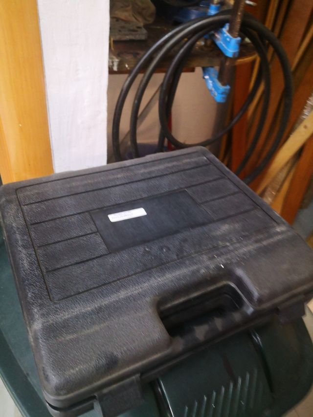 pistola de clavos de acero