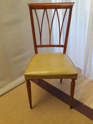 6 sillas de comedor de segunda mano por 100 € en Colmenar Viejo en WALLAPOP