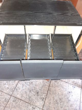 Archivador de cds. de segunda mano por 2 € en Cartagena en WALLAPOP