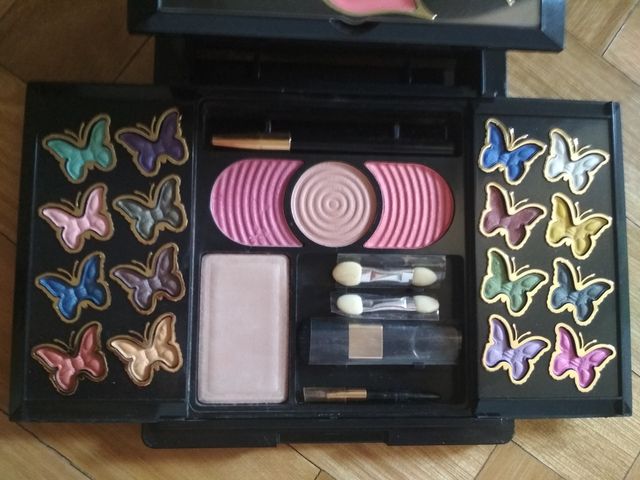 kit maquillaje sin usar