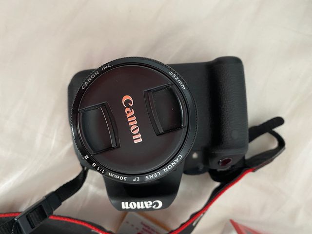 Cámara Canon EOS 700D