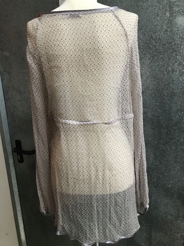 Camisola romántica gasa tonos lilas y beig