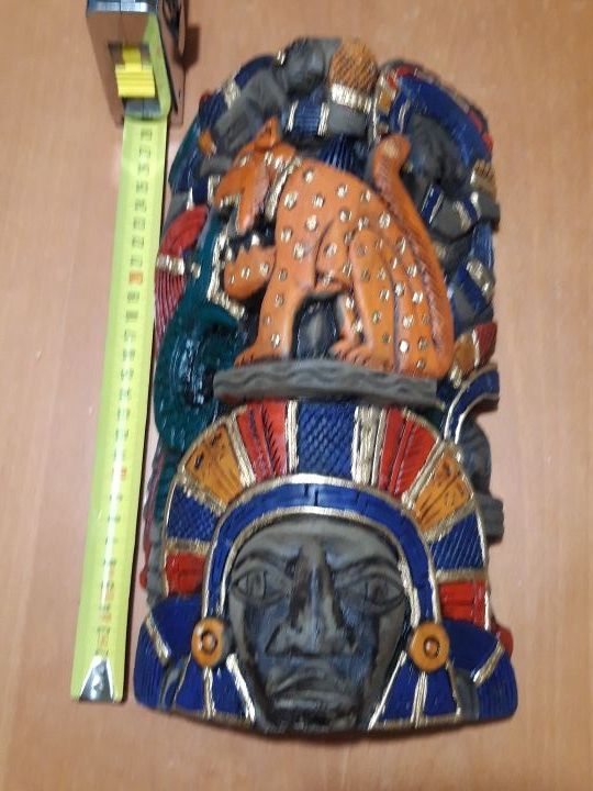 Decoración artesanal tipo precolombina