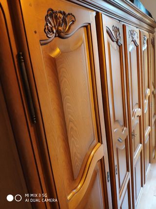 Armario de pino hecho en Valencia de segunda mano por 300 € en Madrid