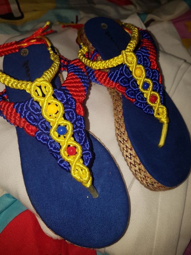 preciosas sandalias no estrenada