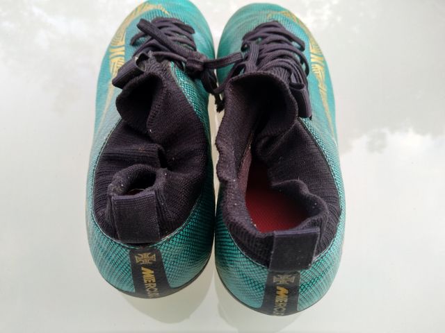 Botas de futbol NIKE